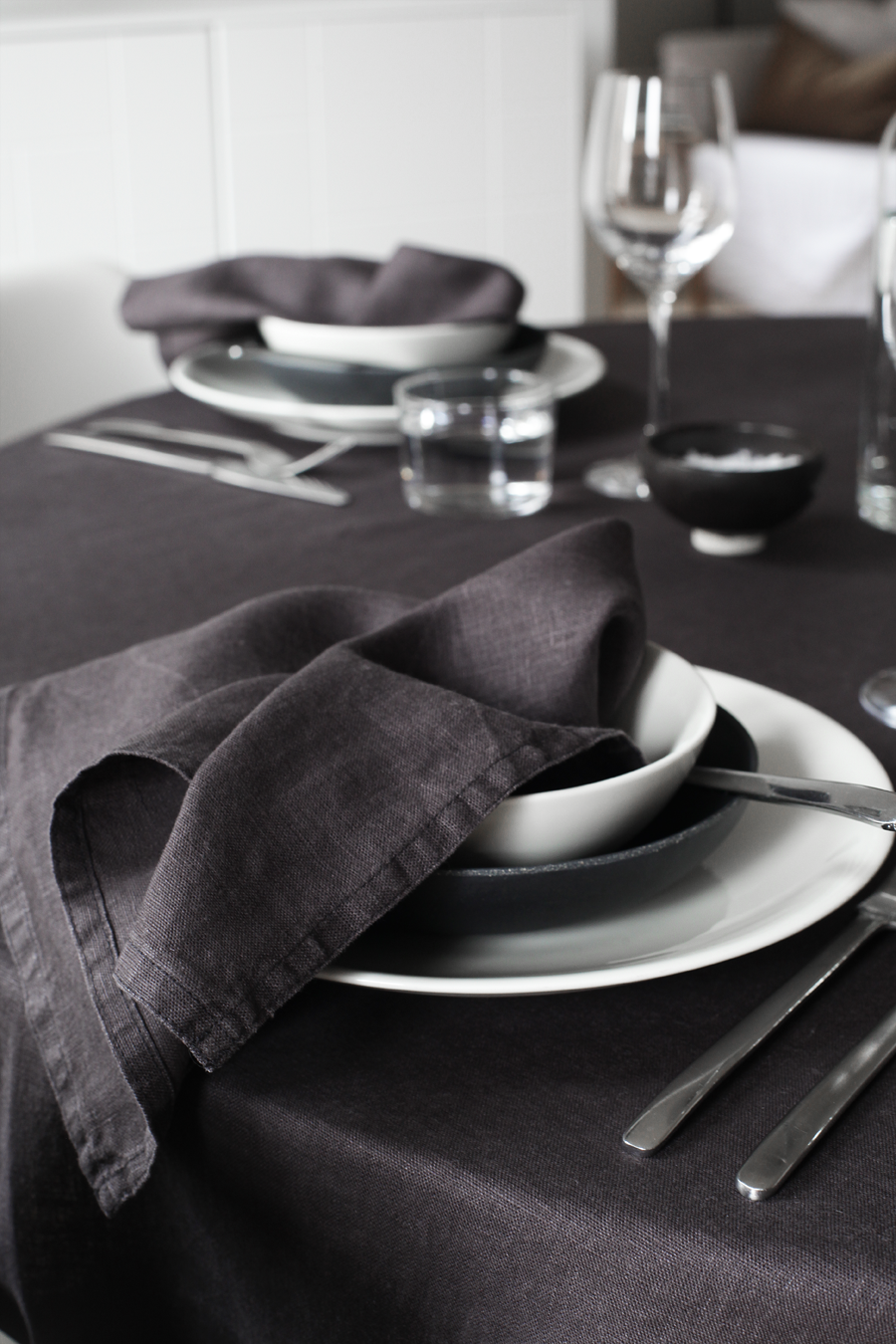 SIX EASY WAYS TO USE LINEN NAPKINS