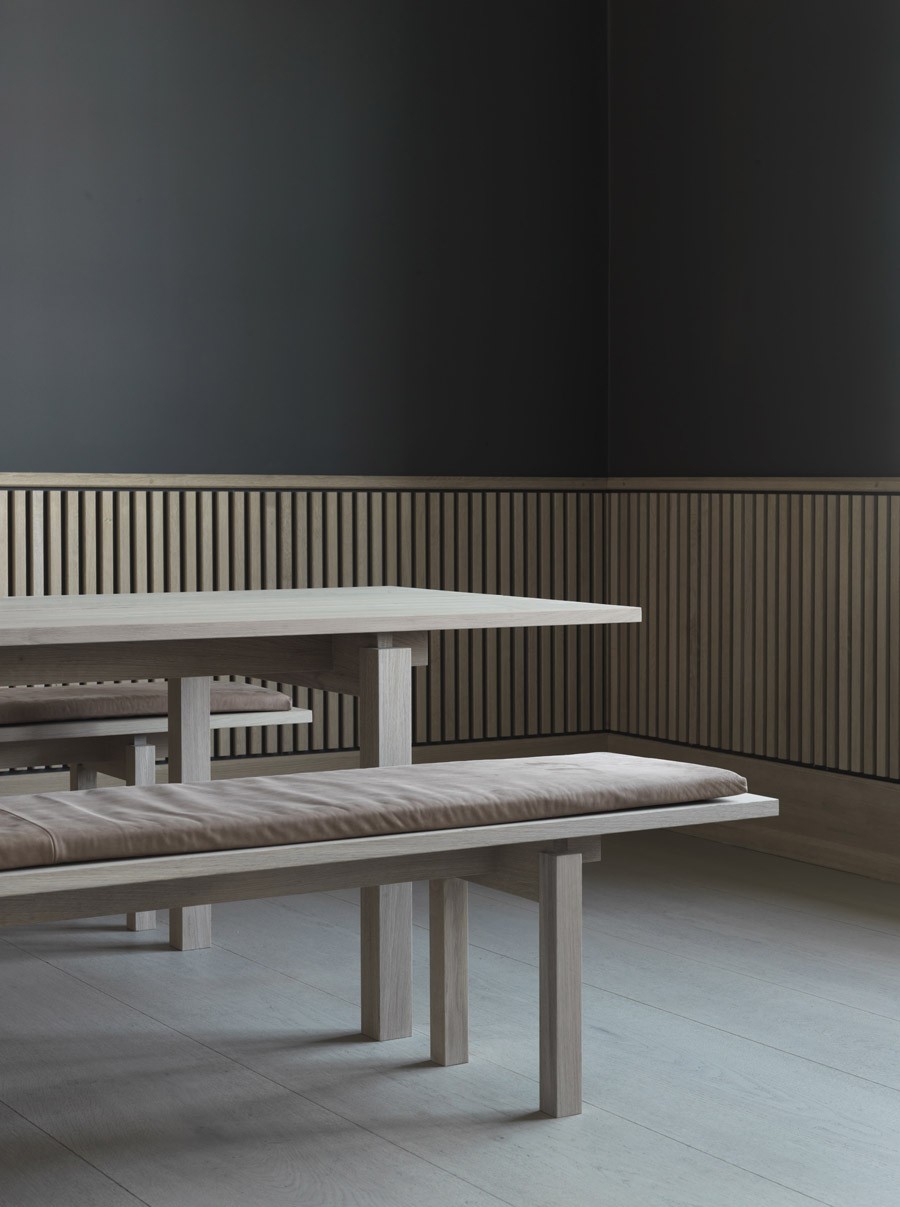 WOOD AND LEATHER, THE PERFECT COMBINATION