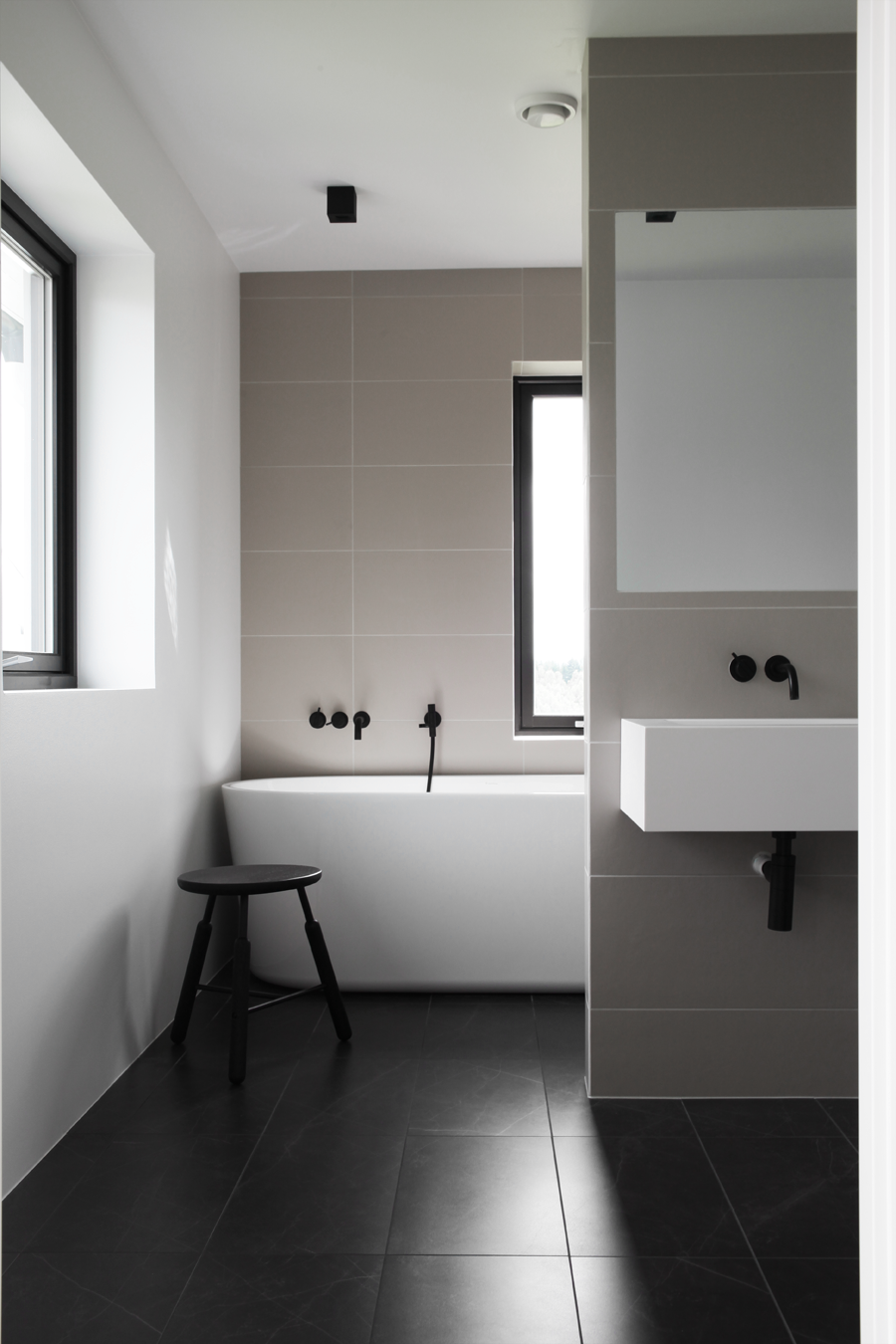 MINIMAL BATHROOMS TO BE INSPIRED BY