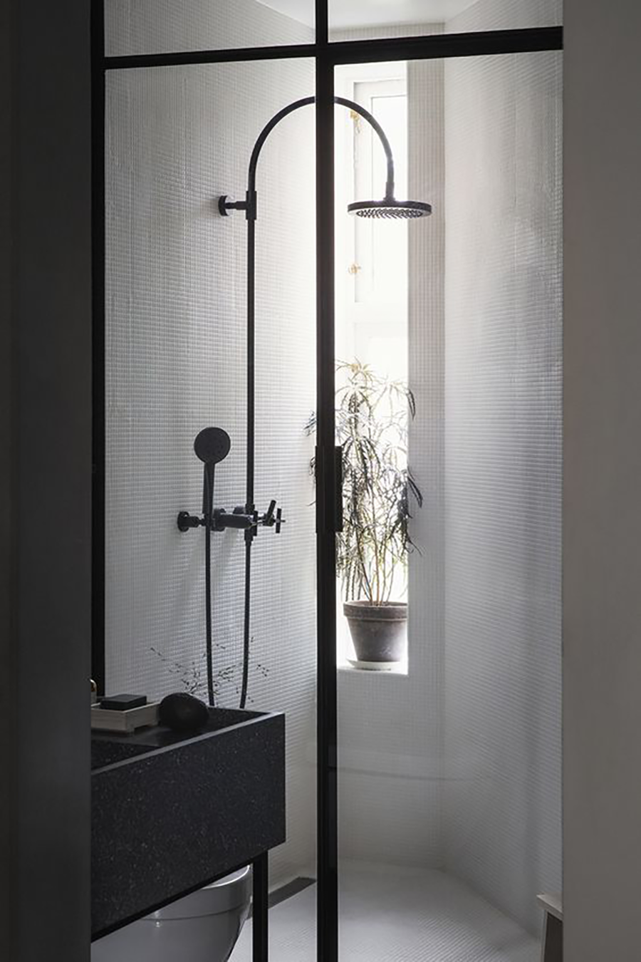 MINIMAL BATHROOMS TO BE INSPIRED BY